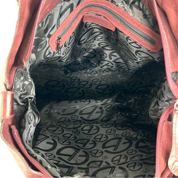 FRANCESCO BIASIA Burgundy Metallic Croc Embossed Leather Oversized Shoulder Bag - Picture 10 of 14